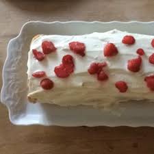 Roule Aux Fraises Et Mascarpone Facile Et Gourmand Recette Recette Biscuit Roule Roule A La Fraise Gateau A La Fraise