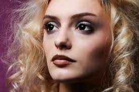 MARISSA⁣ @chopsticks_and_stilettos Hair: Vickie Collins MUA: @katiesan  Fashion: @evanlreynolds