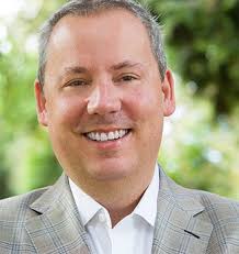 10703 Magdalena Rd, Los Altos Hills, CA 94024