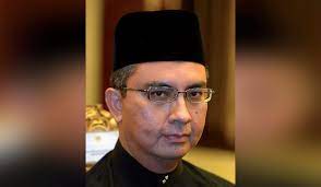 Najib, who was facing seven charges of abuse of power, corruption, and money laundering involving rm42 million from src international, a former subsidiary of sovereign wealth fund 1mdb, was found guilty in all charges by judge mohd nazlan mohd ghazali who took two hours to deliver his judgement. Keputusan Bekas Peguam Negara Bersihkan Nama Najib Tidak Konklusif Hakim