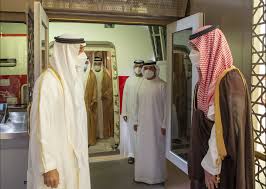 بحث الشيخ محمد بن زايد آل نهيان ولي عهد أبو ظبي نائب القائد الأعلى للقوات المسلحة ، الأربعاء، في مدينة جدة مع ولي العهد السعودي الأمير محمد بن سلمان العلاقات الاستراتيجية بين الإمارات. Ù…Ø­Ù…Ø¯ Ø¨Ù† Ø²Ø§ÙŠØ¯ ÙˆÙ…Ø­Ù…Ø¯ Ø¨Ù† Ø³Ù„Ù…Ø§Ù† ÙŠØ¨Ø­Ø«Ø§Ù† ÙÙŠ Ø§Ù„Ø±ÙŠØ§Ø¶ Ø§Ù„ØªØ·ÙˆØ±Ø§Øª Ø¨Ø§Ù„Ù…Ù†Ø·Ù‚Ø© ØªÙØ§ØµÙŠÙ„