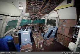 Delta Air Lines Boeing 767 232 N102da The Spirit Of Delta Cockpit Delta Airlines Boeing 767 Cockpit