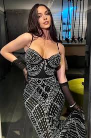 Sarah Jenny Anderson - Free pics, galleries & more at Babepedia