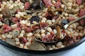 El champiñón es la seta más conocida, pero su cultivo es más difícil (y menos rentable) que el de la seta de ostra. Recopilamos Nuestras Mejores Recetas De Setas Y Hongos De Otono Para Que Puedas Cocinarlas Facilmente Y Disfrutarlas Setas Recetas Recetas Con Hongos Recetas