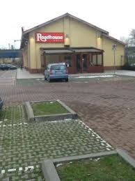 She began working at edgewood treatment center and 1998 and has had the privilege of working with both patients and their. Road Hose Rozzano Picture Of Roadhouse Restaurant Rozzano Tripadvisor