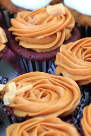One Minute Caramel Icing Made With Brown Sugar Sugar Evaporated Milk Butter Vanilla Extract Cdkitchen Co Icing Recipe Caramel Icing Bread Recipes Sweet