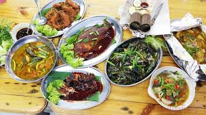 The smell of the grilled seafood wafts throughout the air upon walking in, which leads you to this bustling stall, lined with fresh ocean goodness on an icy bed. Keistimewaan Makanan Laut Bakar Dari Restoran Sisik Ikan Bakar Bandar Botanic Klang Maha Mahu Makan