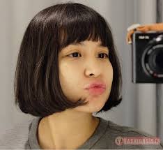 Bagi anda yang merasa sibuk dengan aktivitas kerja anda, potongan pendek pada rambut anak perempuan anda ini sangat menguntungkan anda karena perawatannya yang mudah. Model Rambut Wanita Fashionsista Co Model Model Fashion Terbaru 2021