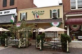Violino Italian Restaurant In Winchester Va Family Owned And Operated And The Food Is Delicious Italian Restaurant Local Restaurant Winchester