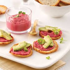 Craquelins De Bagel Au Houmous De Betteraves Et Avocats Houmous Betterave Savoureux Betterave