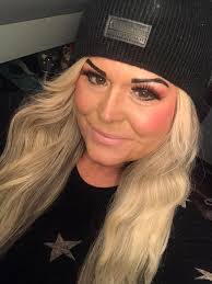 Leanne Evans's Instagram, Twitter & Facebook