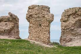 Passing through the gateway you will encounter the original city walls. Ashkelon National Park Bein Harim Tours
