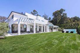 Check out more photos, here: Inside Lebron James S 23 Million L A Mansion