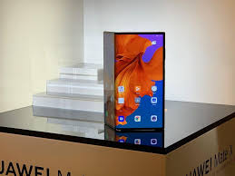 Can Foldables Revive Flagging Smartphone Sales Samsung And Huawei Bet They Can Huawei Smartphone Foldables