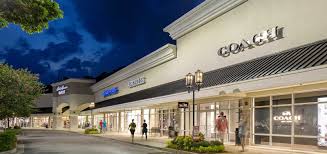 Shopping In Smithfield And Selma Is The Top Reason To Visit Johnston County Nc Smithfield Outlets Dewayne S Smithfie Smithfield Johnston County House Styles