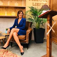 Atualmente fala de previsão do tempo no jornal nacional e no sp2. Fatima Lopes Vs Julia Pinheiro Quem Vence Esta Guerra