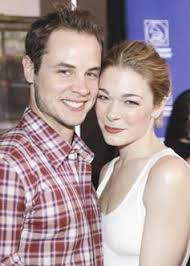 Council to discuss smoking ban