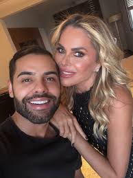 Dump de ontem #beauty @claudio_seraphim dress @vanessamontoro 💜💜💜