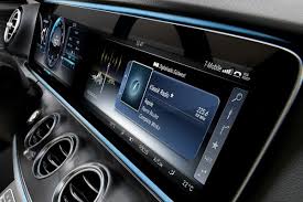 Mercedes Devoile L Interieur De La Future Classe E Actualite Automobile Motorlegend