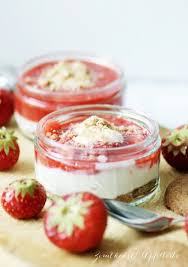 Einfach Und Blitzschnell Erdbeer Cheesecake Im Glas Ohne Backen Einfacher Nachtisch Rezepte Dessert Rezepte Einfach