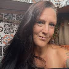 Stream Vicki 'Tory' Harper music