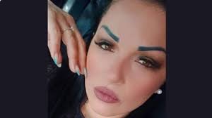 Folgorata da una scarica elettrica, donna di 38 anni muore dopo due mesi in  coma