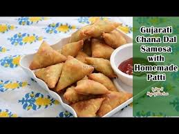 Gujarati Chana Dal Samosa Is Made With Chana Dal Stuffing With Prominent Flavour Of Mint Leaves Chana Dal Samosa Samosa Recipe Indian Appetizers Indian Snacks