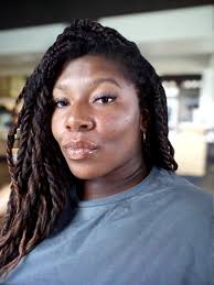 Smoke machine and backdrop for realistic effect