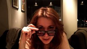 Γράφει, παίζει, σκηνοθετεί, κάνει χιούμορ, αυτοσαρκάζεται, βρίζει. Dhmhtra Papadopoyloy O Diaxwrismos Aristera De3ia Exei Teleiwsei Xronia Aplws Den To Xei Pei Kaneis Se Kanena Huffpost Greece Life