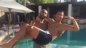 For those people who like to see how international footballers roll when it comes to their luxury properties. Cristiano Ronaldo House With A Man In Twitter
