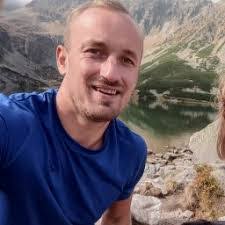 Adam Stachowicz's Instagram, Twitter & Facebook