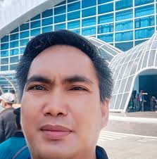 Iginiit ni Senator Imee Marcos na hindi na isang Marcos ang may kontrol sa  gobyerno, kundi ang mga Romualdez at Araneta. Sa isang video na ipinost ng  senadora sa kanyang official page,