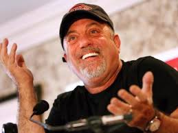 Ángela Aguilar y Christian Nodal en Ecuador, hasta amenaza de bomba hubo