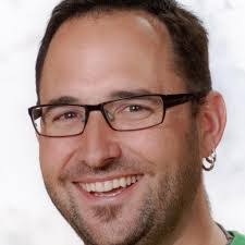 Daniel Riesen's Instagram, Twitter & Facebook