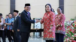 Pemerintah kabupaten kolaka timur, sudah merilis secara resmi. Bupati Kolaka Timur Bapak Drs H Tony Pemkab Kolaka Timur Facebook