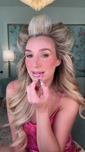 Ashley West (@southernwestsunshine)