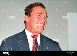 Arnold schwarzenegger governor speech hi-res stock photography and images