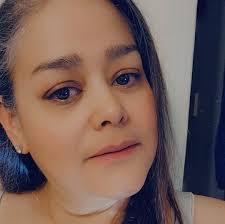 Karen Rotolo's Instagram, Twitter & Facebook