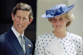 Atualmente, o herdeiro da coroa britânica está casado com camila parker bowles, desde 2005chris jackson/getty images. Principe Charles Se Enfurece Com Sua Imagem Retratada Em The Crown Cultura El Pais Brasil