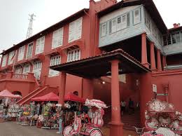 Bergabunglah dalam tour sejarah, ketika anda akan dibawa ke landmark dan museum terpenting untuk mempelajari masa lalu melaka yang penuh warna. The Stadthyus Tempat Menarik Di Melaka Tempat Melaka Sejarah