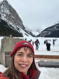 Lake Louise in Canada looks incredible 😍🇨🇦