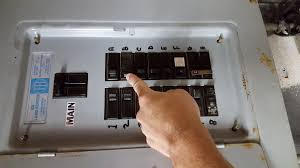 Standard breakers monitor the flow of electricity to your home's outlets and appliances and cut power in the event of an overload or short circuit. Ite 100 Amp Panel Arcing Diy Home Improvement Forum