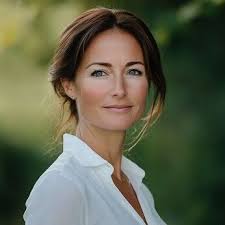 Amazon.com: Emma Leigh Weber: books, biography, latest update