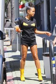 At the age of 19, milian signed a contract with def jam. Pregnant Christina Milian Assists Customers At Her Beignet Box Food Truck 08 01 2019 Hawtcelebs