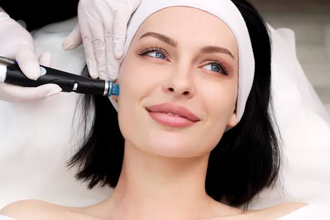 Patient with glowing skin after Hydrafacial at Profrea