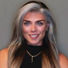 Anita Ash's Instagram, Twitter & Facebook