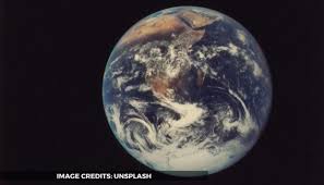 The earth hour virtual spotlight. T32mht0bw1b2rm