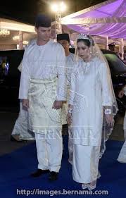 Yang amat mulia tunku aminah maimunah iskandariah binti sultan ibrahim ismail (diputerikan pada 8 april 1986 di johor bahru, johor) merupakan anakanda kedua baginda dan puteri tunggal bagi pasangan duli yang maha mulia sultan ibrahim ismail ibni sultan mahmud iskandar dan duli yang. Facebook