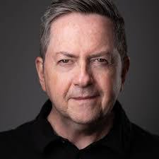 Robert Nowell's Instagram, Twitter & Facebook