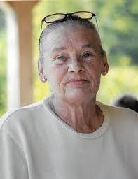 Amber Murdock's Instagram, Twitter & Facebook